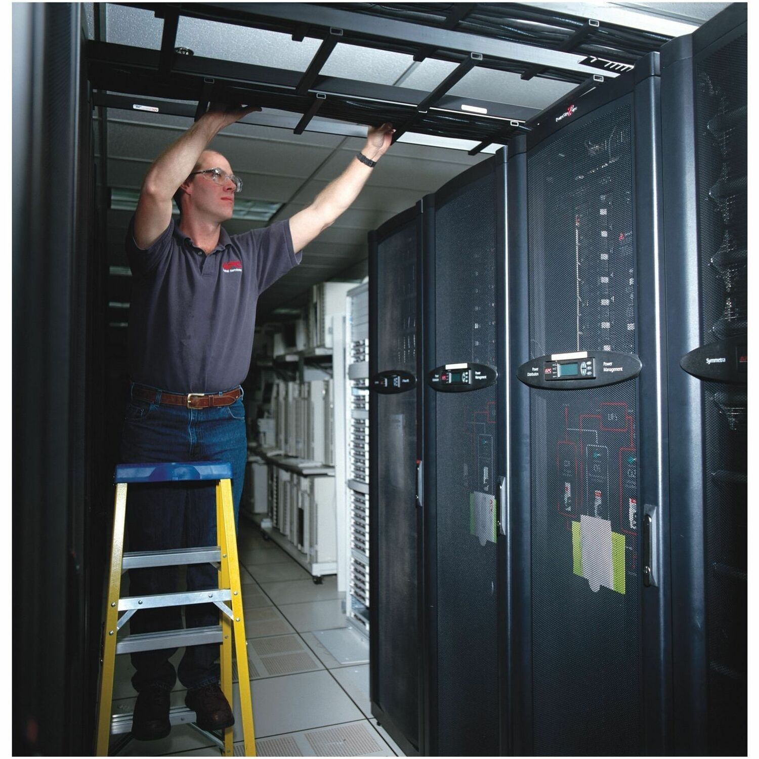 APC (WOE1YR-G3-23) 1Y ON-SITE WARRANTY EXTENSION FOR (1) GALAXY 3500 OR SUVT 30 KVA UPS