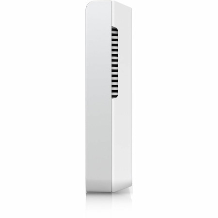 Ubiquiti U7 Pro Tri Band Wi-Fi 7 IEEE 802.11 a/b/g/n/ac/ax/be 5.70 Gbit/s Wireless Access Point