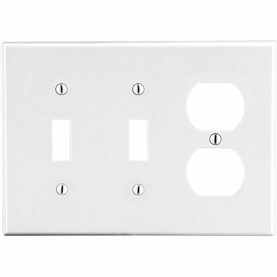 Hubbell Wallplate, 3-G, 2) Tog 1) Dup, WH