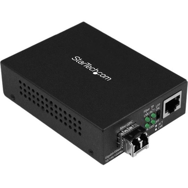 StarTech.com Transceiver/Media Converter - TAA Compliant