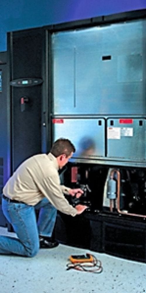 Apc On-Site Service 4 Hour Response On Site Service Upgrade To Existing On-Site Service Warranty - Uitgebreide Serviceovereenkomst