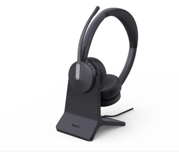 Yealink BH70 Bluetooth Wireless Dual Headset With Stand Teams Usb-C/A, 3 Mic Noise Cancellation Talk Time Up To 35H BT51 C Dongle With Type A Adapter