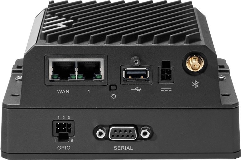 Cradlepoint R920 Managed Accessory - Modular Modem, Gpio, And Serial (Modem Sold Separately)