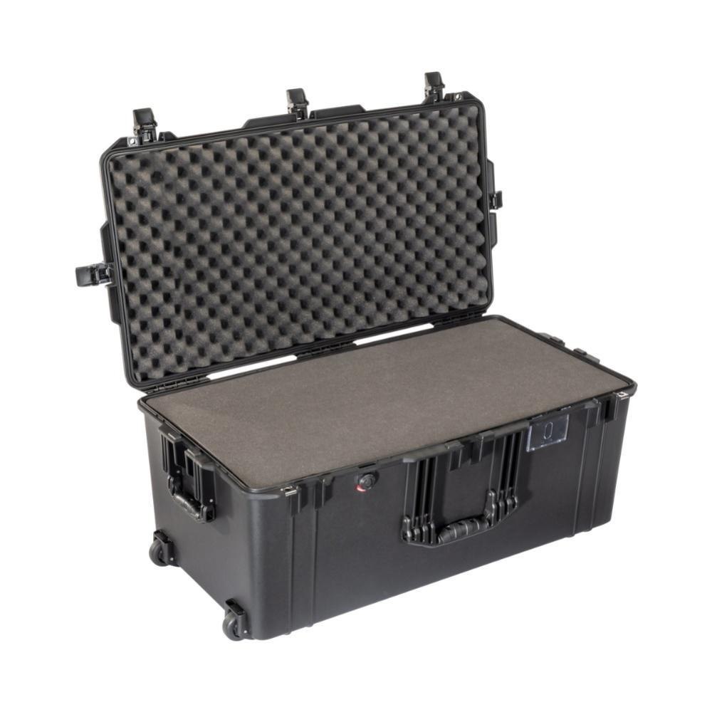 Pelican 1646 Air Case W/ Foam Black