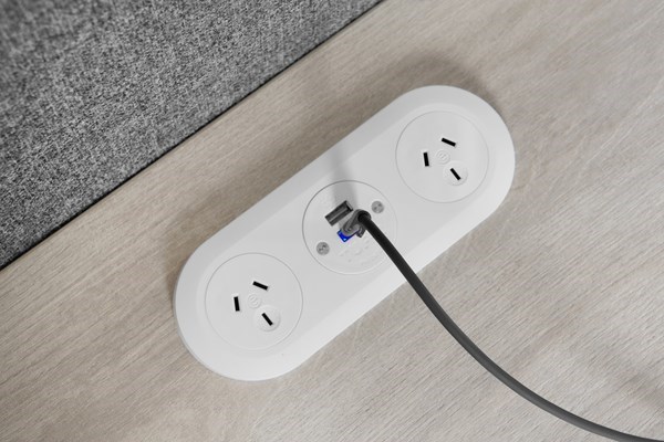 Oe Elsafe | Pip3 649006 | Mounted Desktop Power 2 X Gpo 1 X Tufr 25W With 2000MM Lead And 10A Three Pin Plug | White