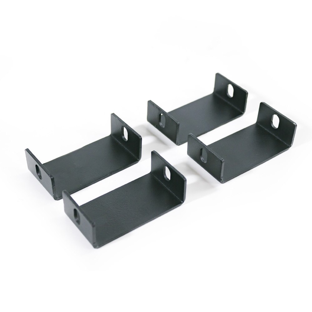 Serveredge Cabinet Baying Kit Contains:4 X Internal Cabinet Mounting Brackets8 X Screws8 X Square Clip Nuts8 X Washers