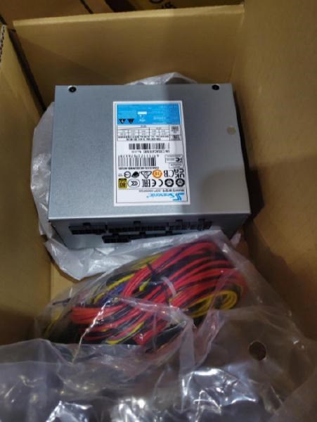 Synology Box Opened Synology Psu 550W_1 Applied Models:DS2419+II, DX1222, DS3617xsII, DS2422+, Dx1215ii, DS3622xs+