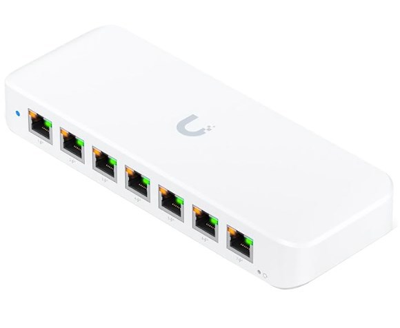 Unifi 8 port Ultra 210W Switch