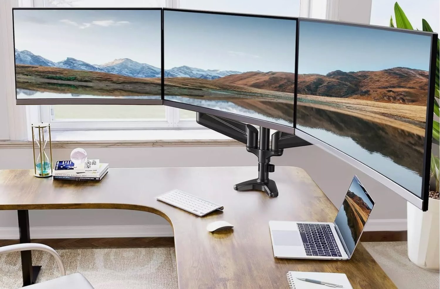 Monitor Mount - 3x Monitors (Up to 32")