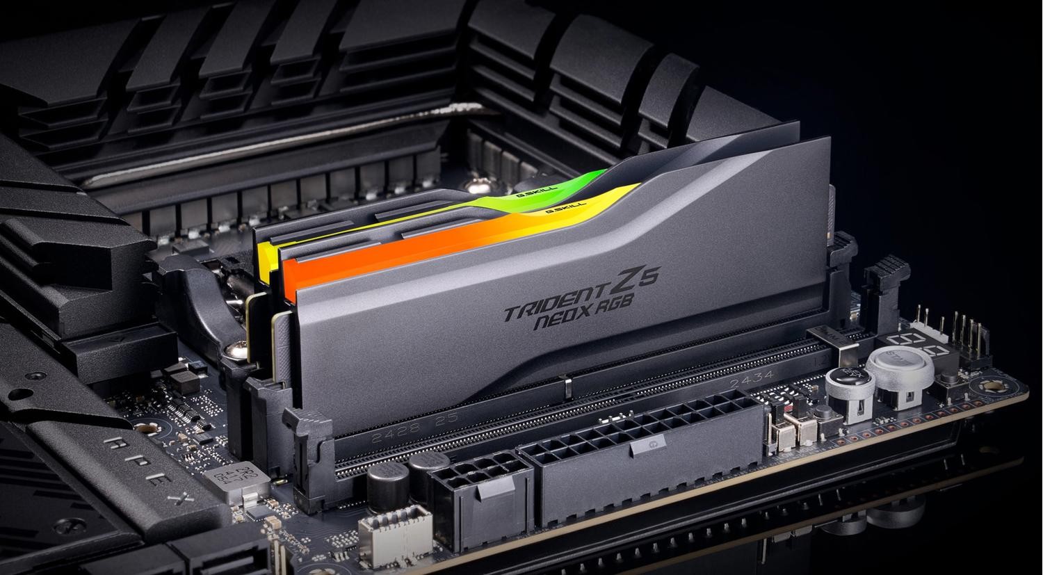 G.Skill F5-6000A3636f16gx2-Tz5nxrn 32GB (2 X 16GB)/ DDR5 6000 MT/s/ Timings 36-36-36-76/ Voltage 1.35V/ TZ5 Neo X RGB Amd Expo ™ Ull