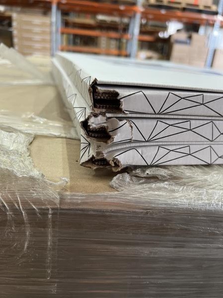 3M Box Damaged, Brand New Inside. 3M Privacy Filter For 27" Full Screen Monitor With 3M Comply Magnetic Attach, 16:9