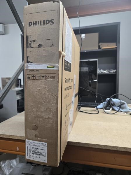 Philips 24E1n3300a 24" 16:9, Full HD 1920X1080 Usb-C Monitor, 1MS, 75Hz, Hdmi, DP, Usb-C, Speakers, FreeSync, Tilt, 3YR Warranty ***Box Damaged***