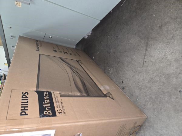 Philips 438P1 43" 16:9, 4K Uhd 3840X2160 Ips Business Monitor, 5MS, 60Hz, Vga, 2xHDMI, 2xDP, USBHub, Speakers, ***Box Damaged***