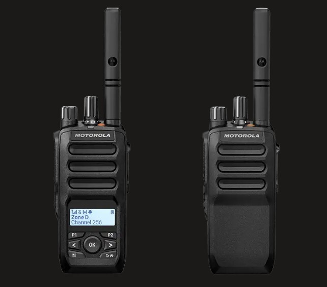 MOTOTRBO R5 UHF 400-512 MHz 4W Limited Keypad Display Portable Radio